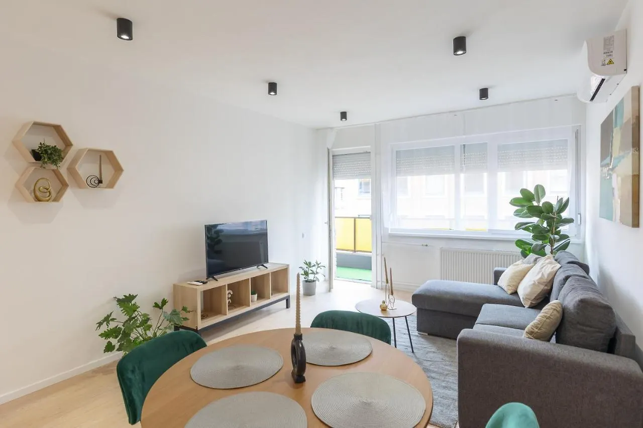 Gems Of Budapest - Emerald Suite