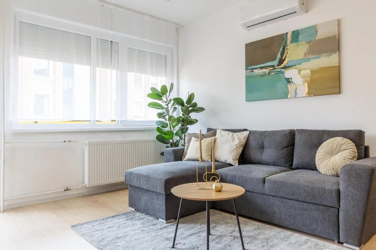 Gems Of Budapest - Emerald Suite